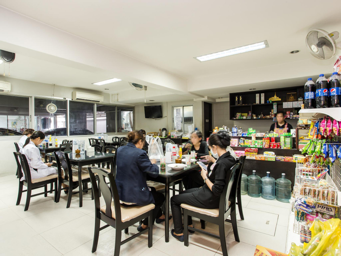 Food & Drinks 5, 14 Place, Chom Thong