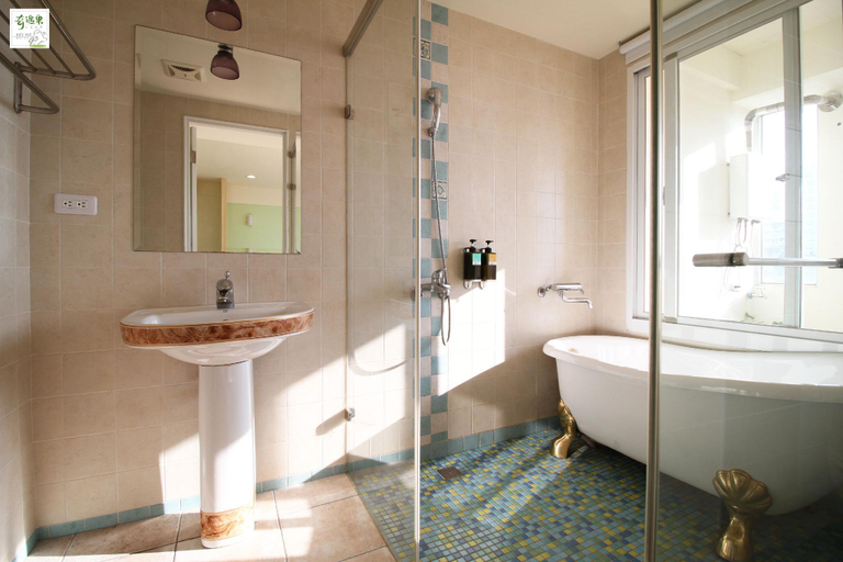 Bathroom 4, KEYWEGO, Tainan