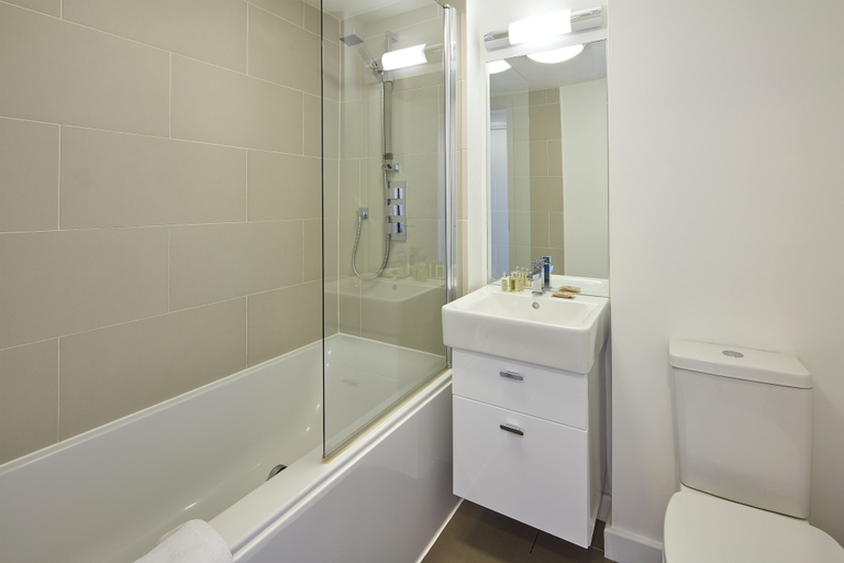 Bathroom 4, The Bard, Sonder Apartment by Marriott Bonvoy, London