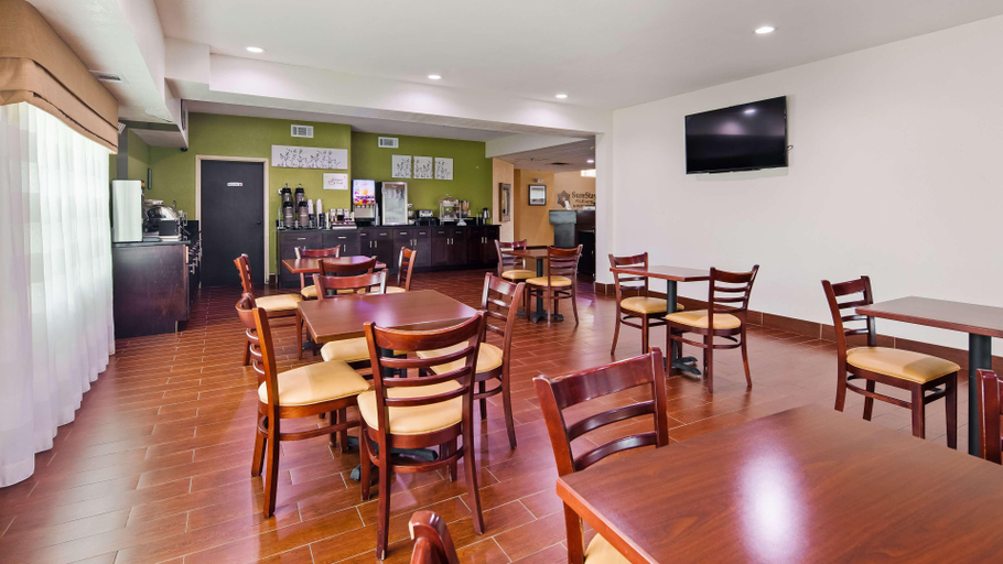 Food & Drinks 4, Wingate by Wyndham Macon West I-475, Bibb
