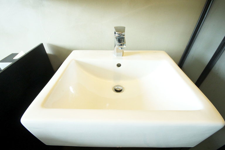 Bathroom 5, Mini hotel may nampo, Jung