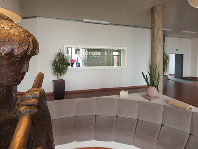 Public Area, Energe, Praha 17
