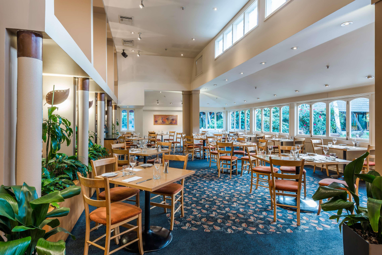 Food & Drinks 4, The Chateau On The Park, a DoubleTree by Hilton, Christchurch