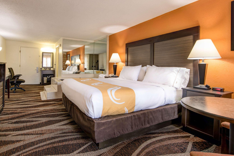 Bedroom 4, Quality Inn Creekside - Downtown Gatlinburg, Sevier
