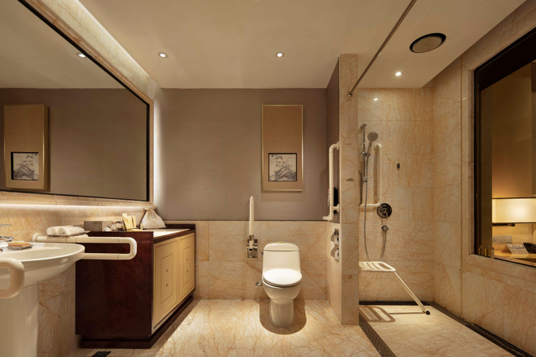 Bathroom 5, Hilton Dalian, Dalian