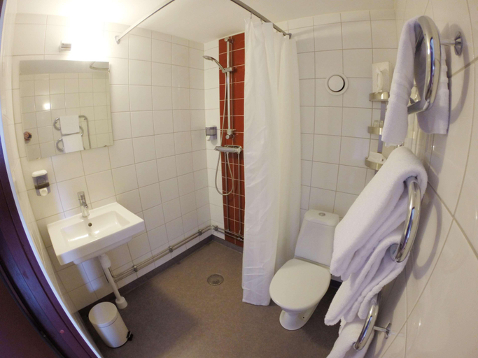 Bathroom, Sure Hotel by Best Western Dalhall, Åmål