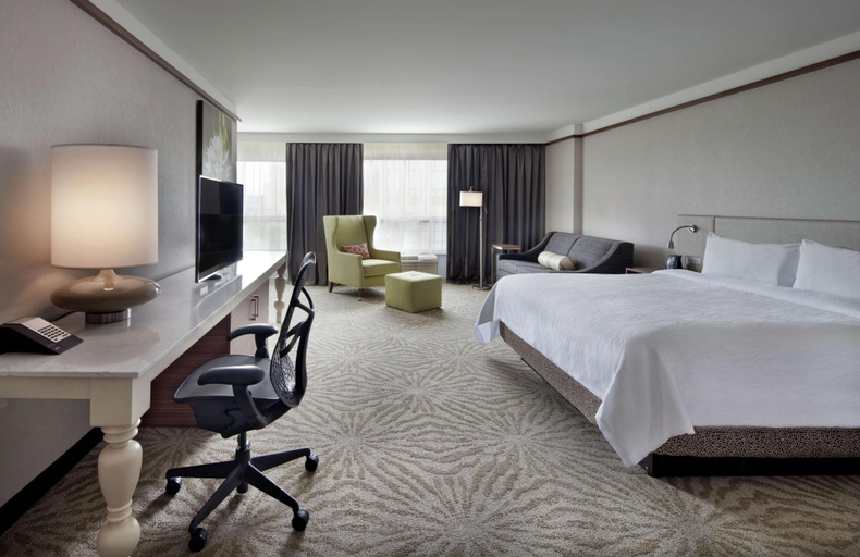 Bedroom 3, Hilton Garden Inn Montreal Airport, Montréal