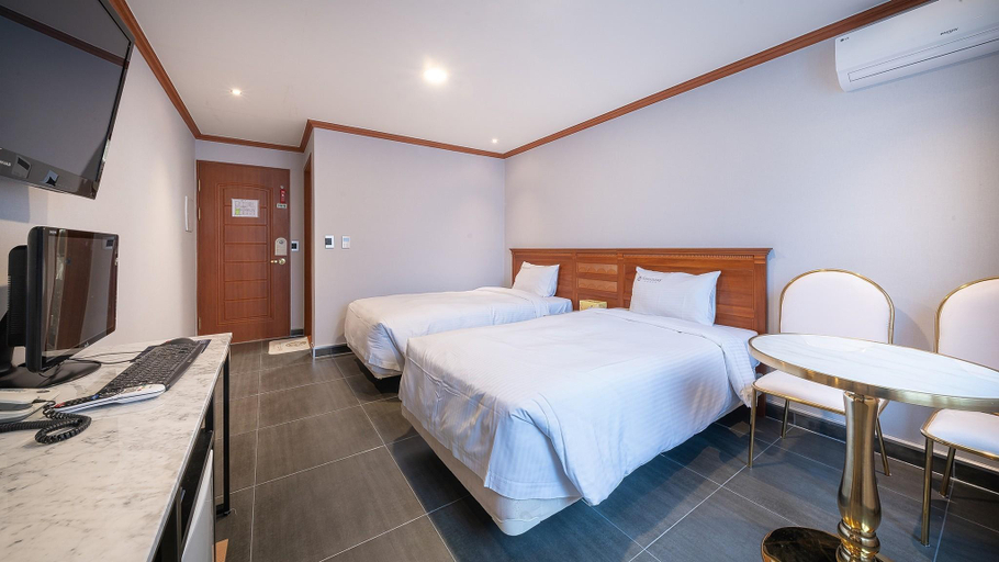 Bedroom 3, Goodstay Nulsong Parktel, Jeju