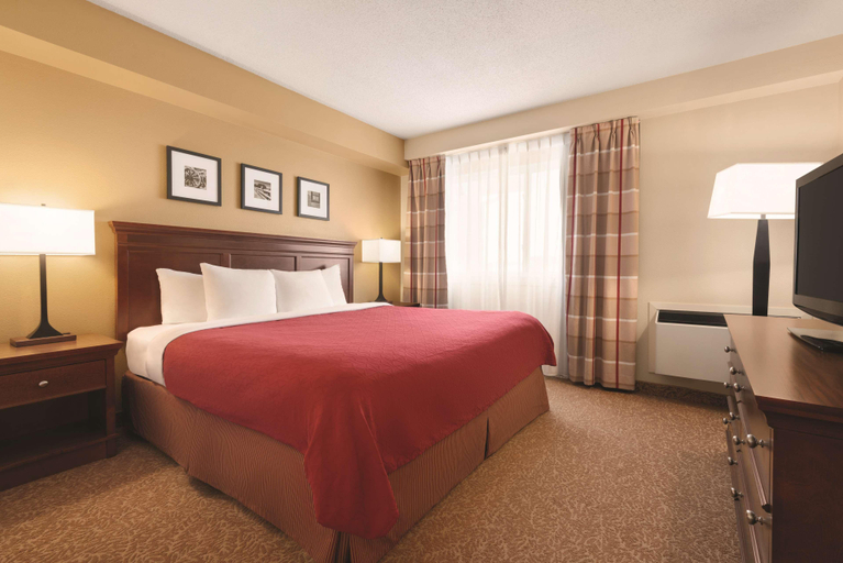 Bedroom 3, Country Inn &Suites Saskatoon, Division No. 11