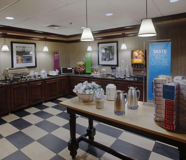 Food & Drinks 5, Hampton Inn & Suites West Little Rock, Pulaski