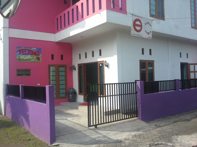 Exterior & Views 5, Pelangi Homestay, Yogyakarta