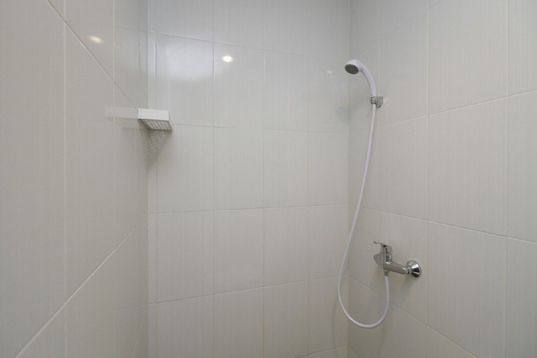 Bathroom 8