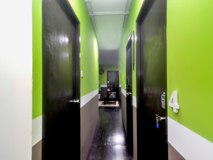 Public Area 4, Spot On 89929 Tropical Lodge, Kuching