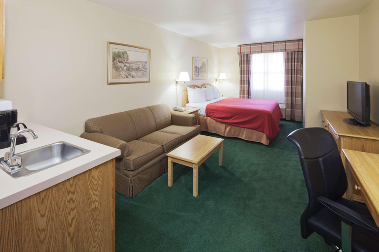 Bedroom 3, Country Inn & Suites by Radisson, Sparta, WI, Monroe