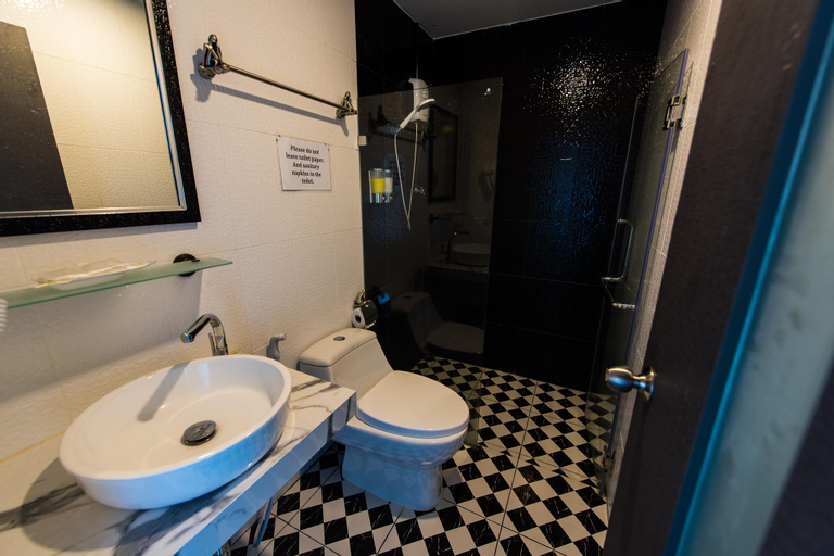 Bathroom 5