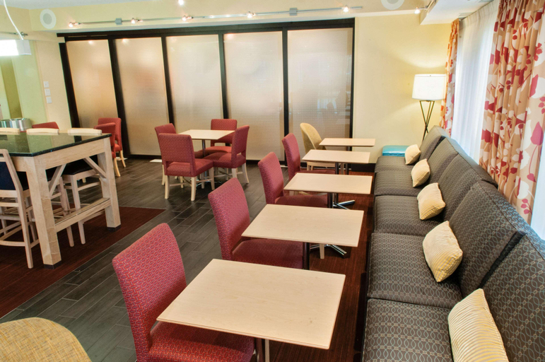 Public Area 2, Hampton Inn Louisville-Airport, Jefferson