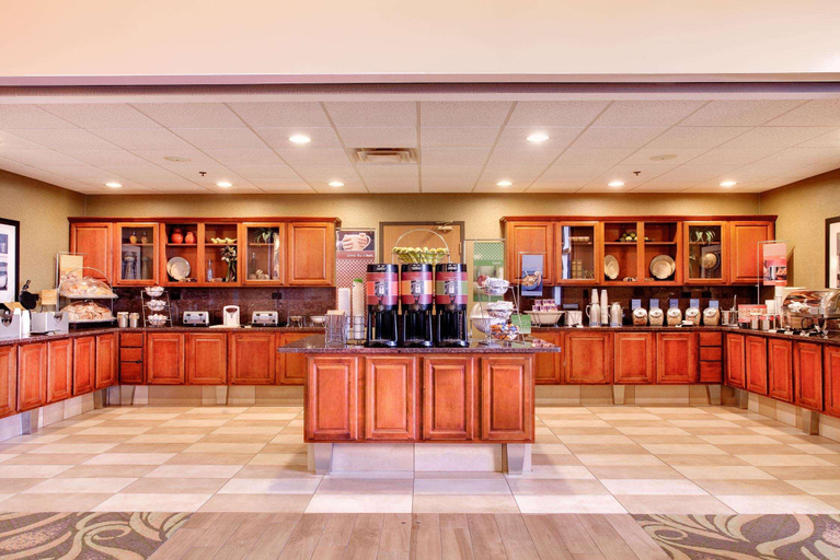 Food & Drinks 5, Hampton Inn & Suites Addison, Dupage
