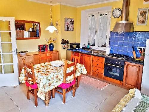 Unknown 2, Pian di Rocca Villa Sleeps 6 Air Con WiFi, Grosseto
