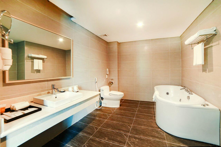 Bathroom 3, Muong Thanh Luxury Dien Lam Hotel, Diễn Châu