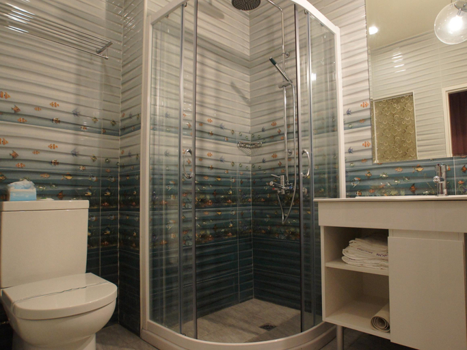 Bathroom 3, Boston Plus Hotel, Chiayi City