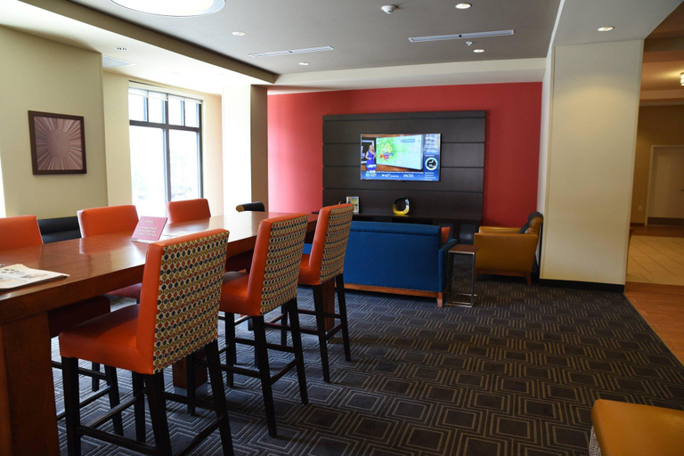 Public Area 2, TownePlace Suites Lawrence Downtown, Douglas