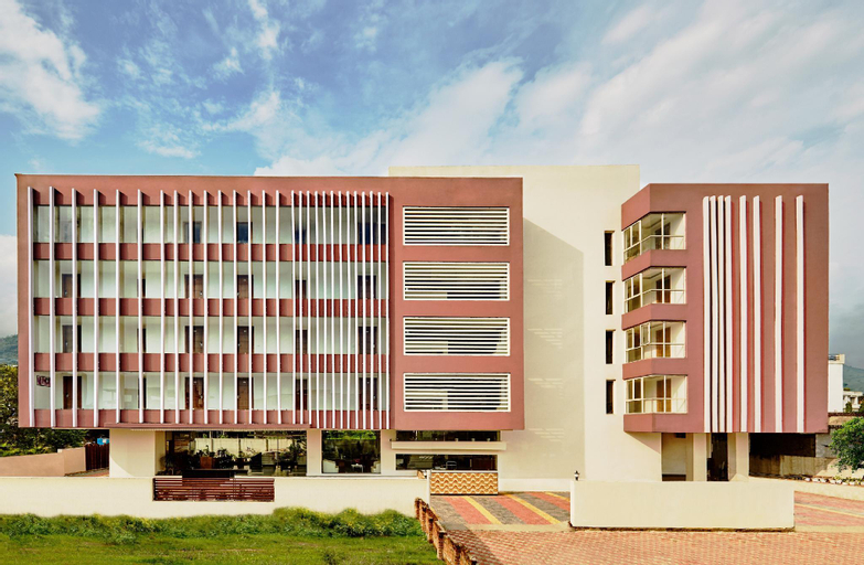 Hotel Rama Trident, Reasi