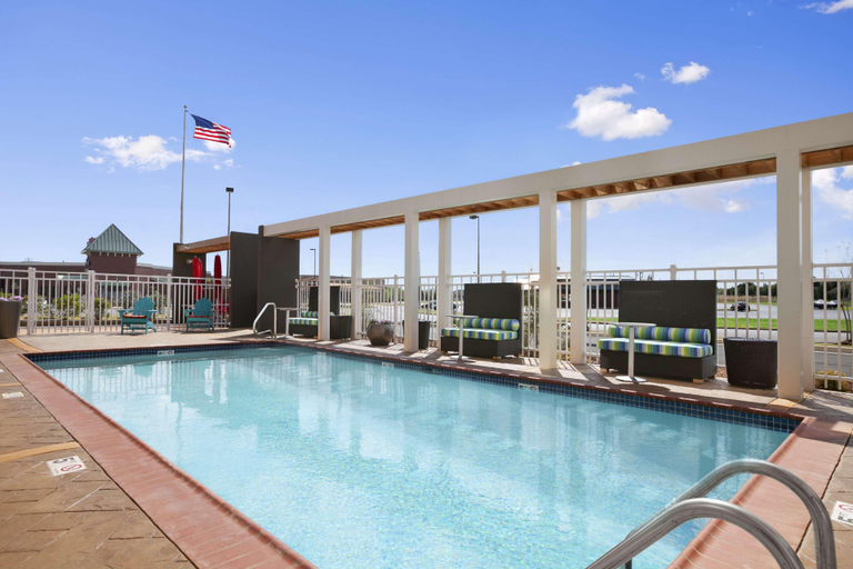 Sport & Beauty 2, Home2 Suites by Hilton Oxford, AL, Calhoun