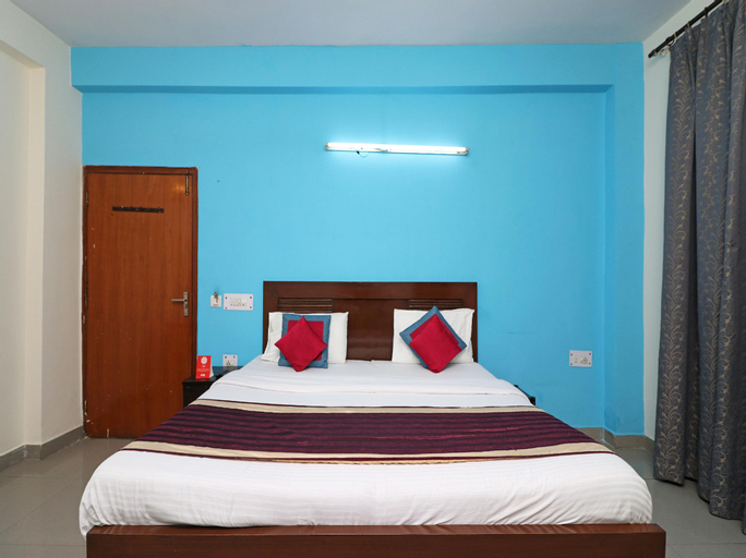 OYO 10662 Hotel Akash Palace, Gautam Buddha Nagar