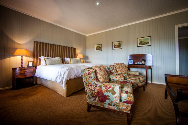 Bedroom, Camp Figtree Hotel, Cacadu