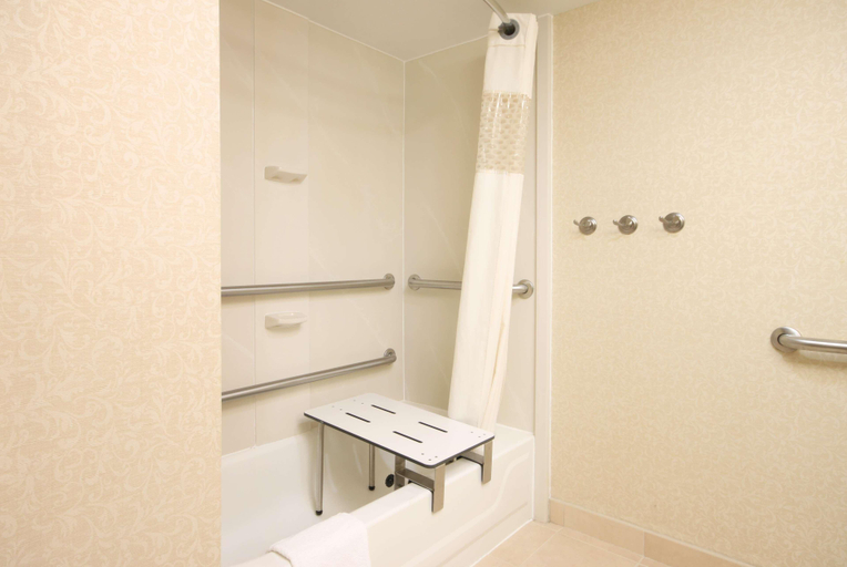 Bathroom 4, Hampton Inn White Plains/Tarrytown, Westchester