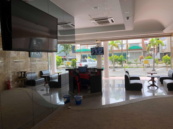 Public Area 4, The Room, Miri