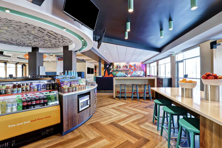 Food & Drinks 5, Tru By Hilton Edmonton Windermere, Division No. 11