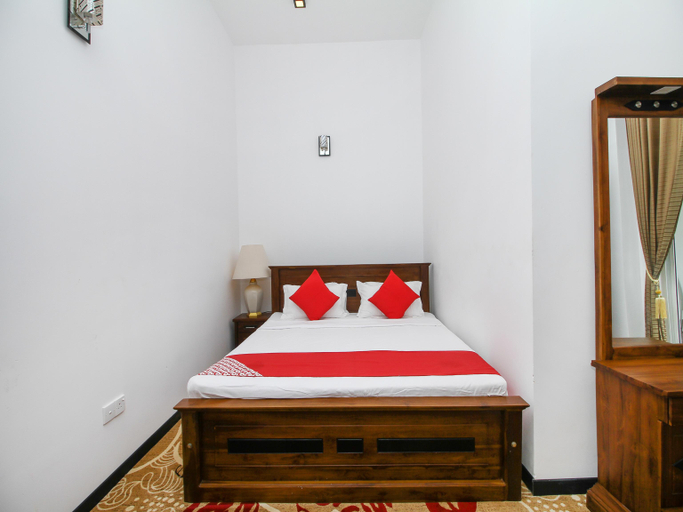 Bedroom 2, Kenrish Hotel, Kalutara