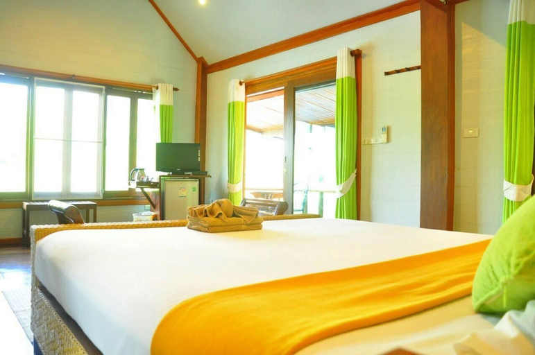 Bedroom, The Nature Club Resort, Sangkhla Buri