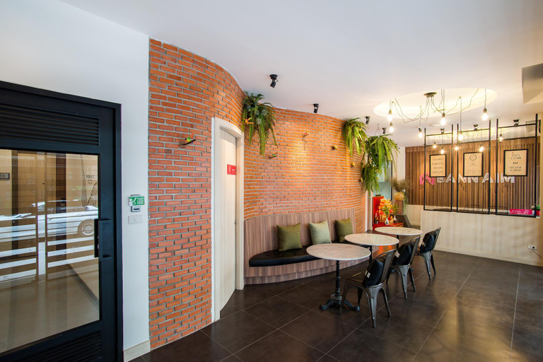 Public Area 5, Bann Aim - No Parking, Khlong San