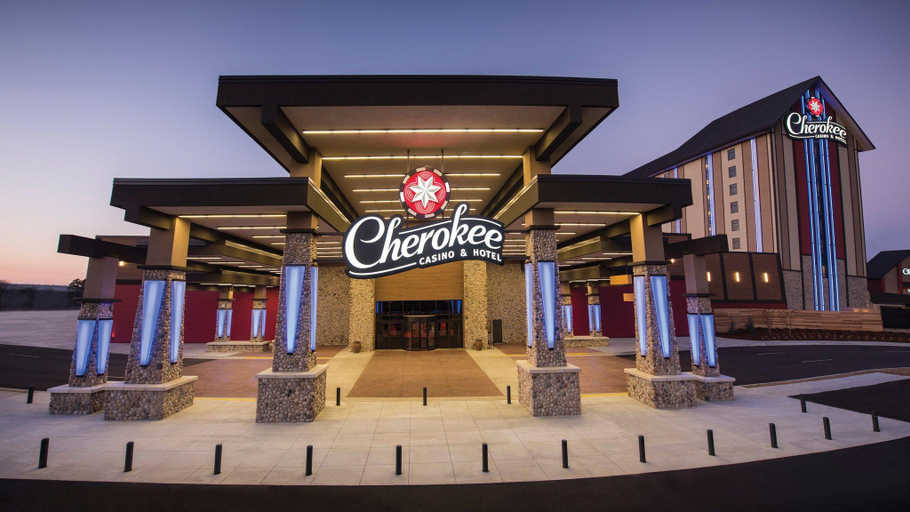 Exterior & Views 2, Cherokee Casino Inn - Roland, Sequoyah
