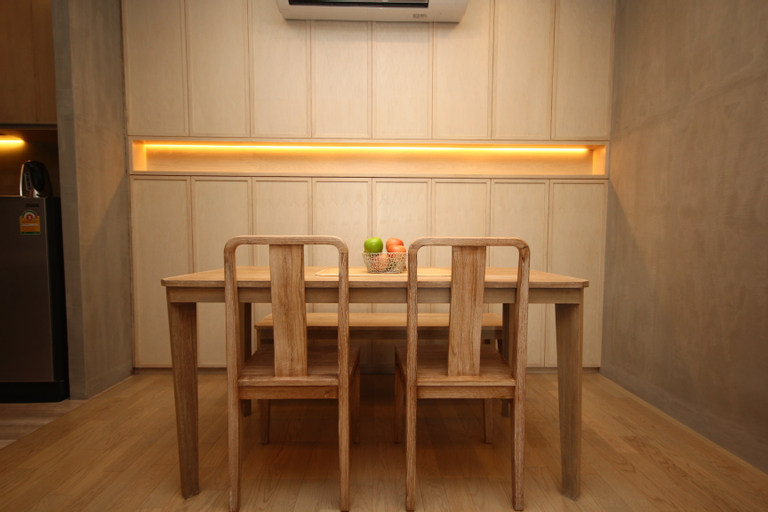Dining Room 4