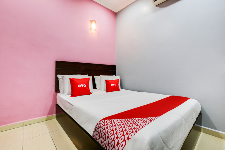 Bedroom 3, CT Hotel, Manjung