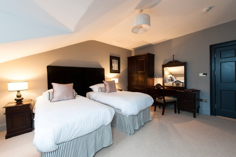 Bedroom 2, No. 11 Hotel Edinburgh, Edinburgh