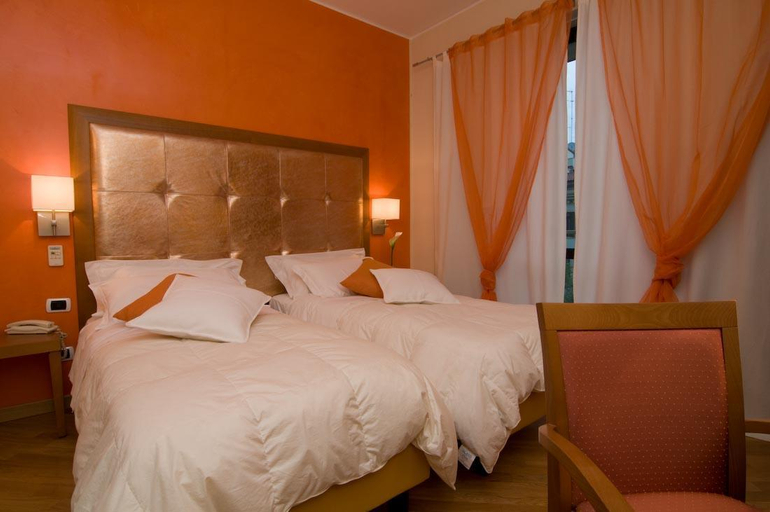 Bedroom 3, Europa Ristorante Zaramella, Padua