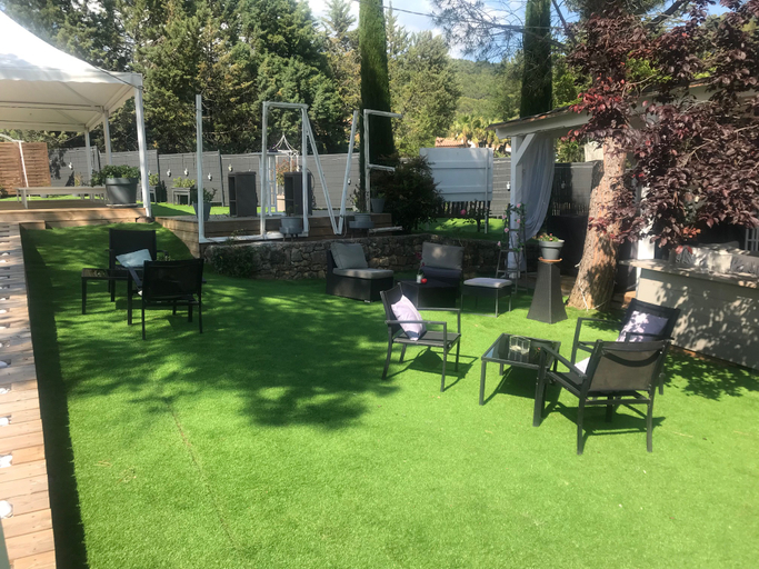 Public Area 3, Auberge des Pins, Var