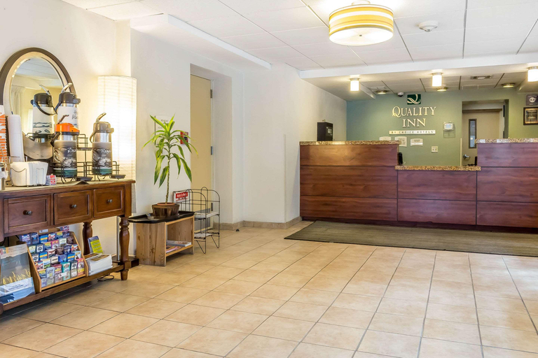 Public Area 2, Quality Inn Flamingo, Atlantic