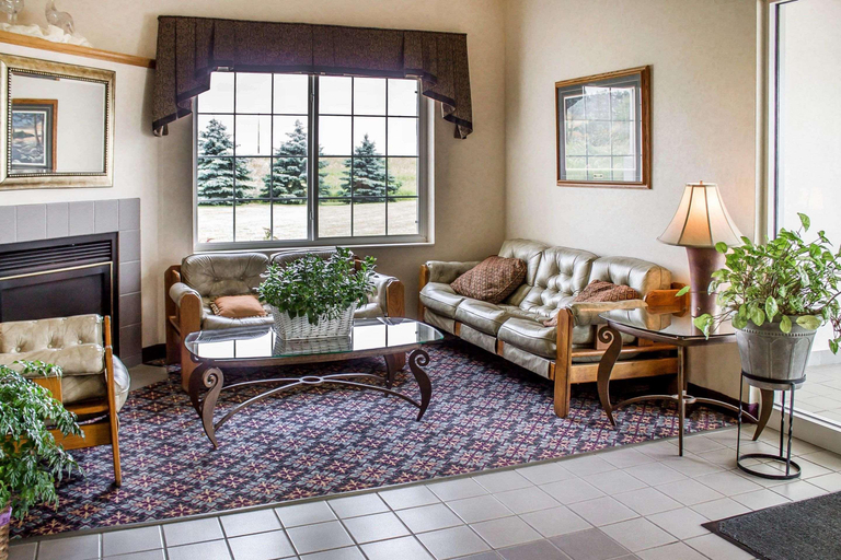 Public Area 2, Rodeway Inn Abbotsford, Marathon