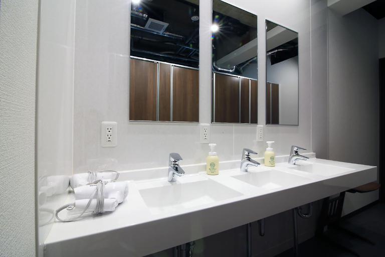 Public Area 5, Sogi hostel Beehive, Toshima