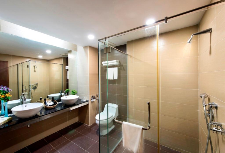 Bathroom 4, Kingwood Hotel Mukah, Mukah
