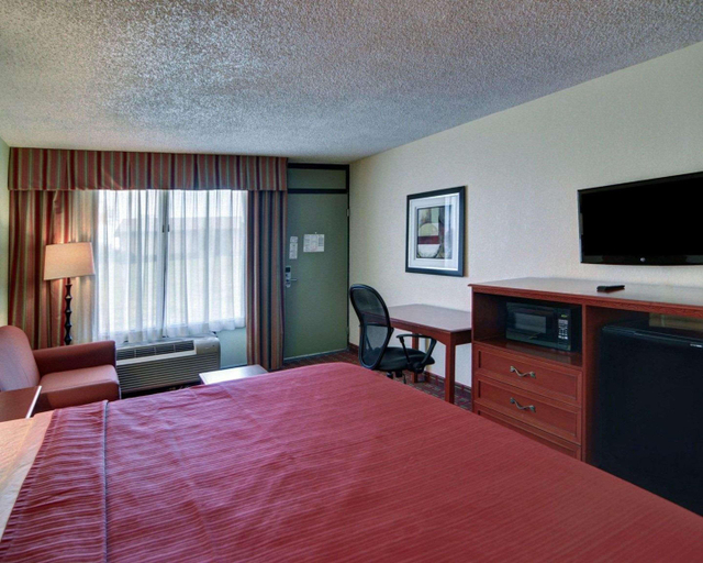 Bedroom 3, Red Roof Inn McKinney, Collin