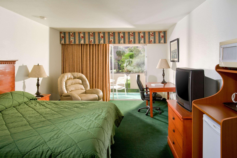 Bedroom 2, Royal Sun Palm Springs, Riverside
