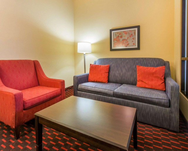 Public Area 2, Comfort Suites Altoona Area, Blair