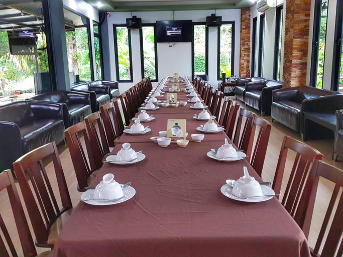 Food & Drinks 5, Evergreen Resort Chanthaburi, Makham