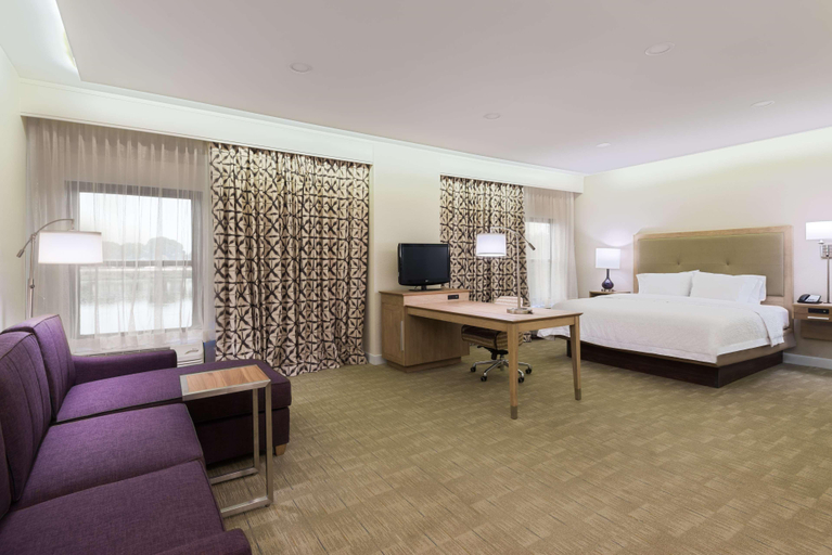 Bedroom 3, Hampton Inn Bonita Springs/Naples-North, Lee